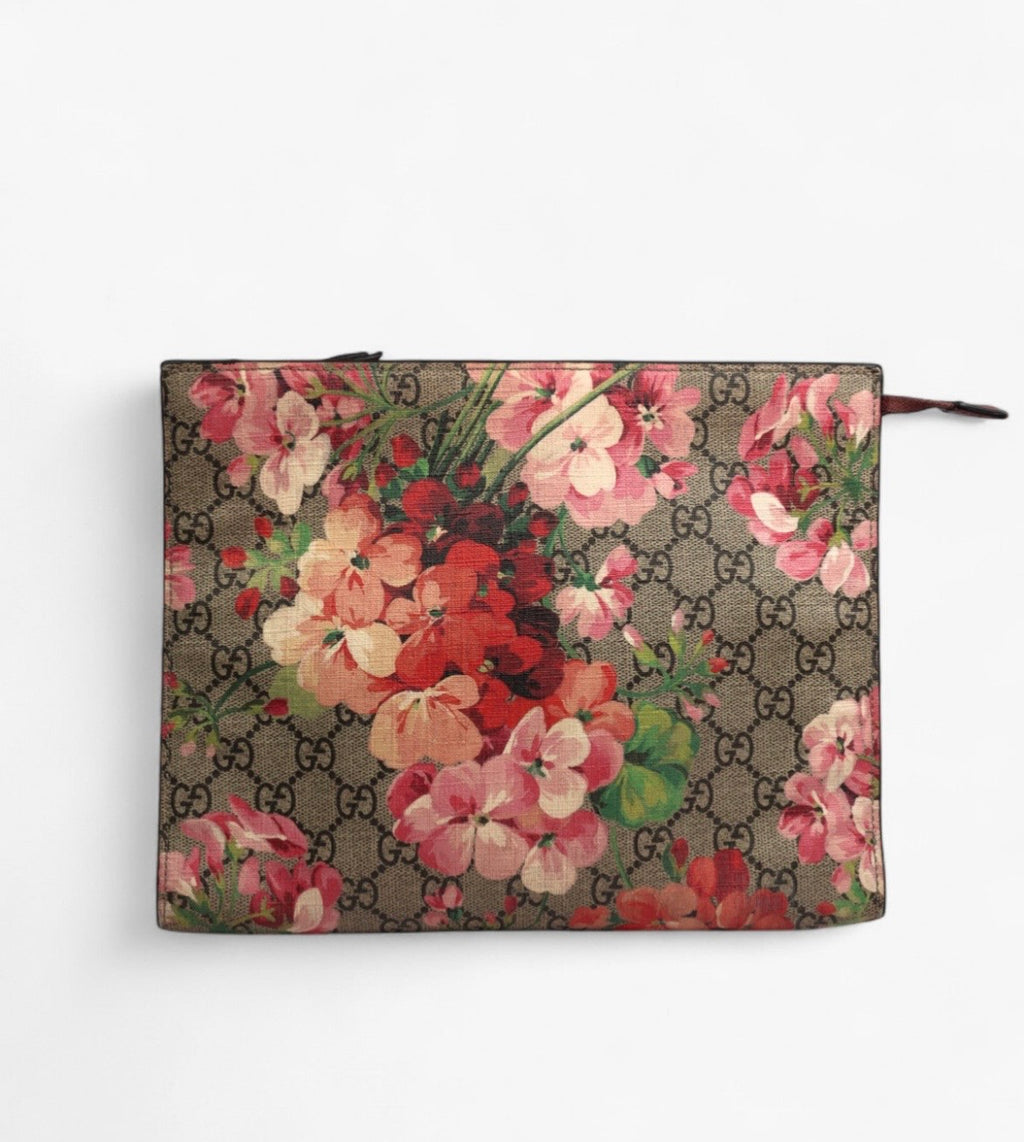 GUCCI GG BLOOMS FLORAL CLUTCH