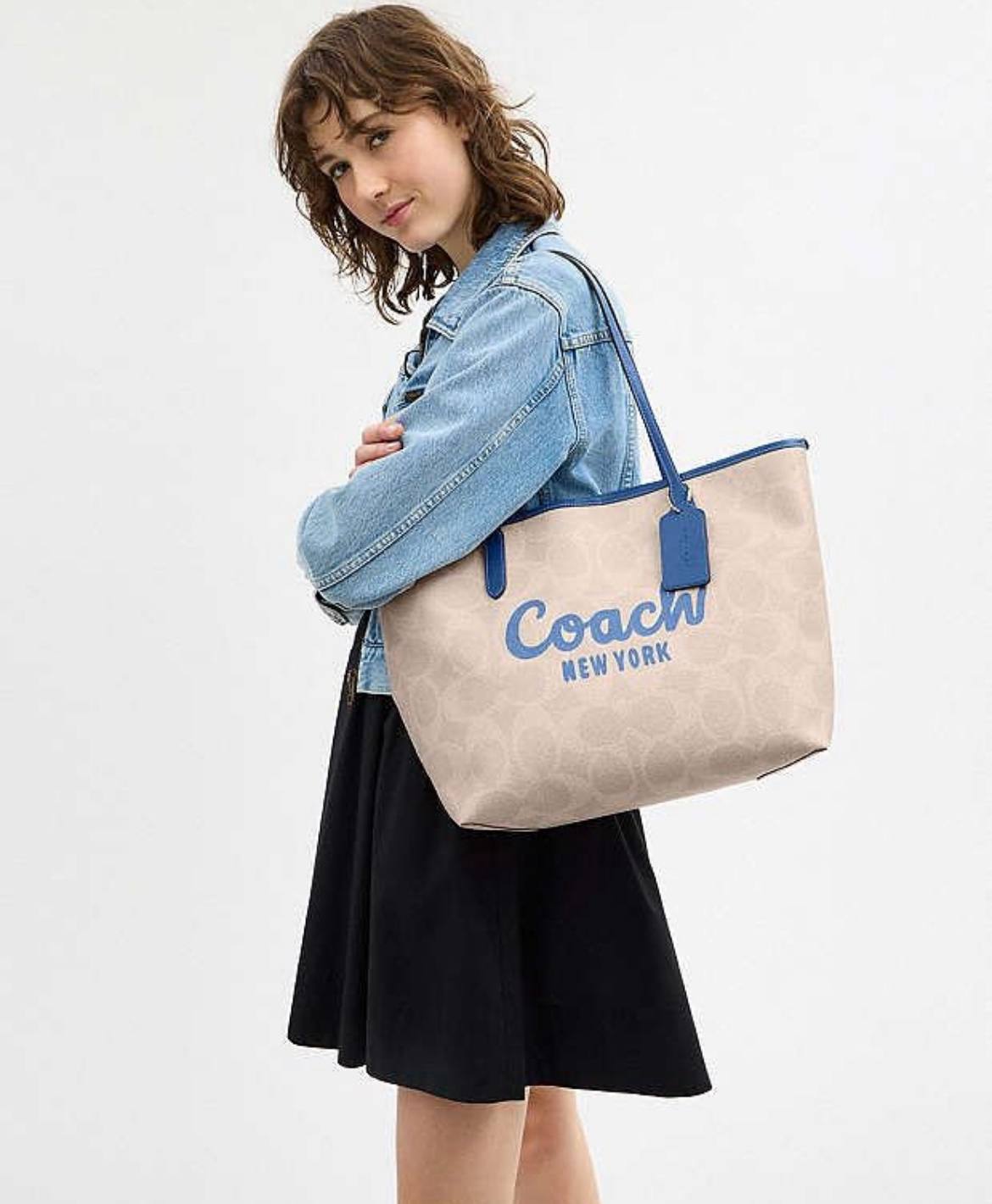 Coach City Tote Bag In Signature Canvas